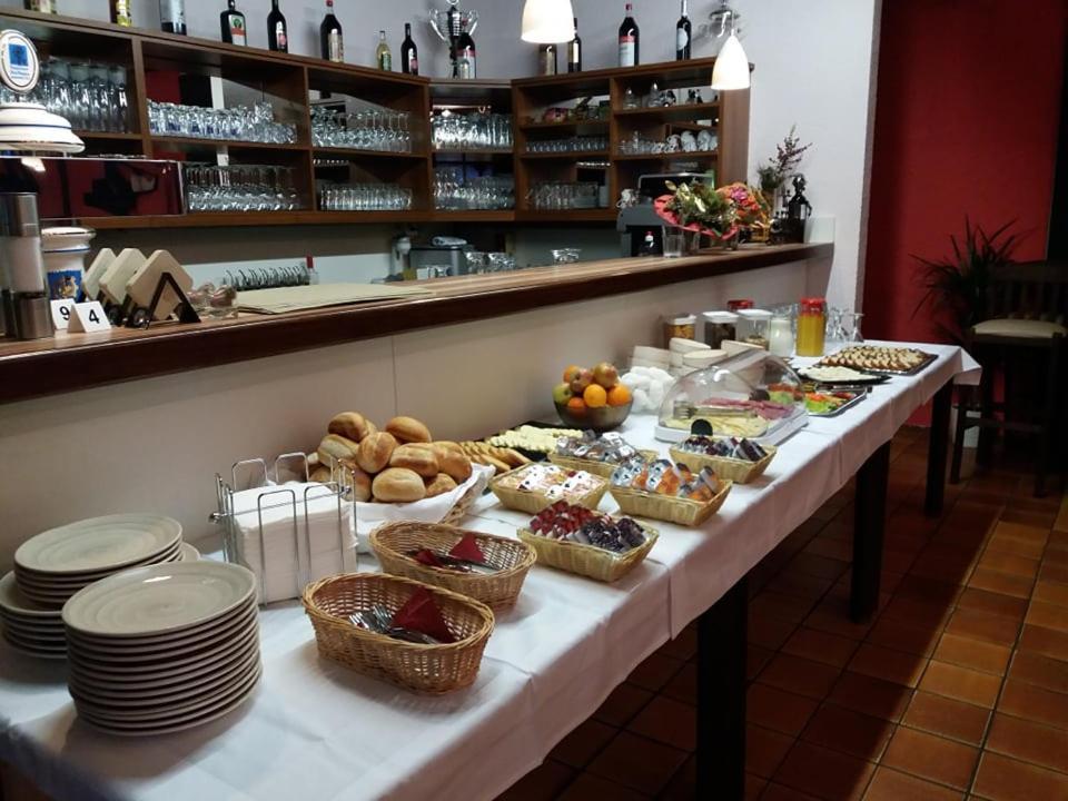 A Pousada Restaurant El Greco Gundelfingen an der Donau Exterior foto